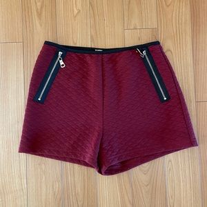 Size: S high waisted, flexible cotton shorts!